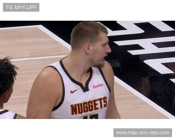 兰德尔单打对约基奇打出不同威胁得分更靠外线