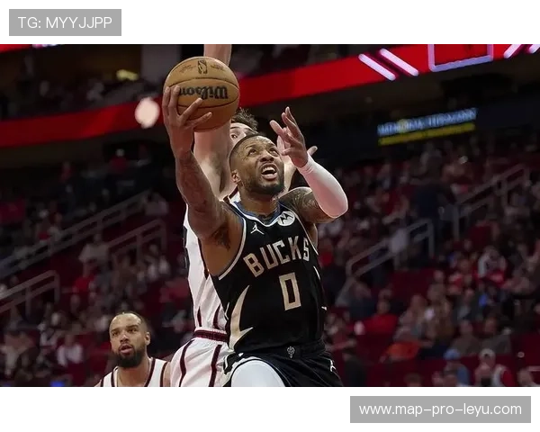 利拉德无球跑动提升三分命中率显著拉开对手防线