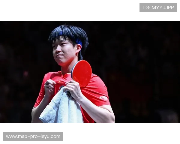 王楚钦翻脸比换衣服还快，赛场外谁认识他这么任性？