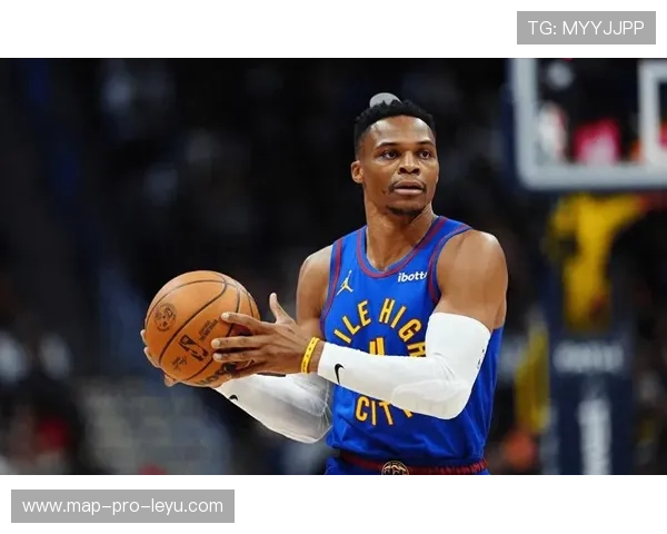 威斯布鲁克改变打法：减少强突转为高效组织主导快攻