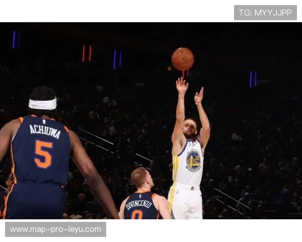 库里三分高效砍分提升球队关键时刻得分结构