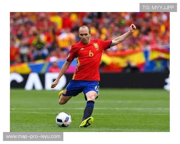 梅西 vs 伊涅斯塔：进攻核心与组织枢纽的战术角色差异