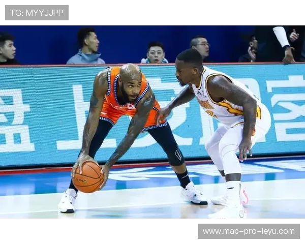 罗德里 vs 坎特:防守方式与节奏掌控的不同顶级路径 罗德里 vs 坎特:防守方式与节奏掌控的不同顶级路径